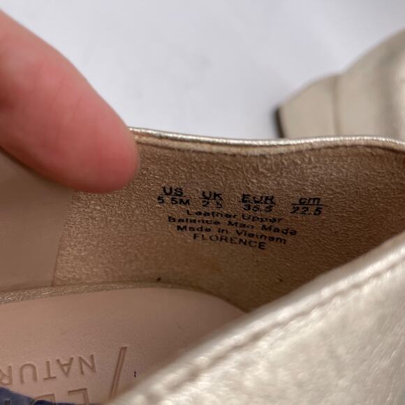 27 Edit Naturalizer Women's Florence Square Toe Pump Shoes Gold Leather 5.5 M - Picture 3 of 13